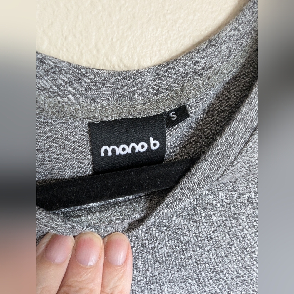 Mono B Gray Short Sleeve Asymmetrical Tee Size S - Picture 3 of 3